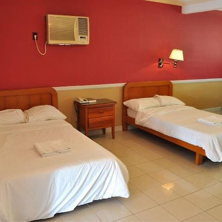Club Manila East Taytay Apartment Exterior foto