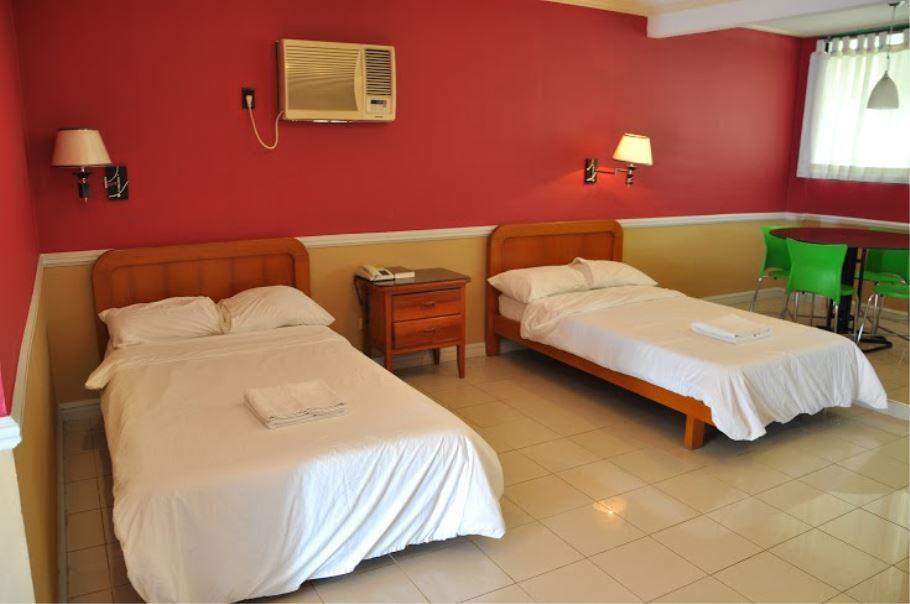 Club Manila East Taytay Apartment Exterior foto